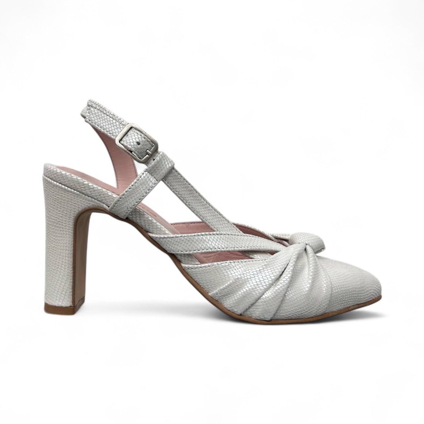 23012 - 530  Ivory Masnja